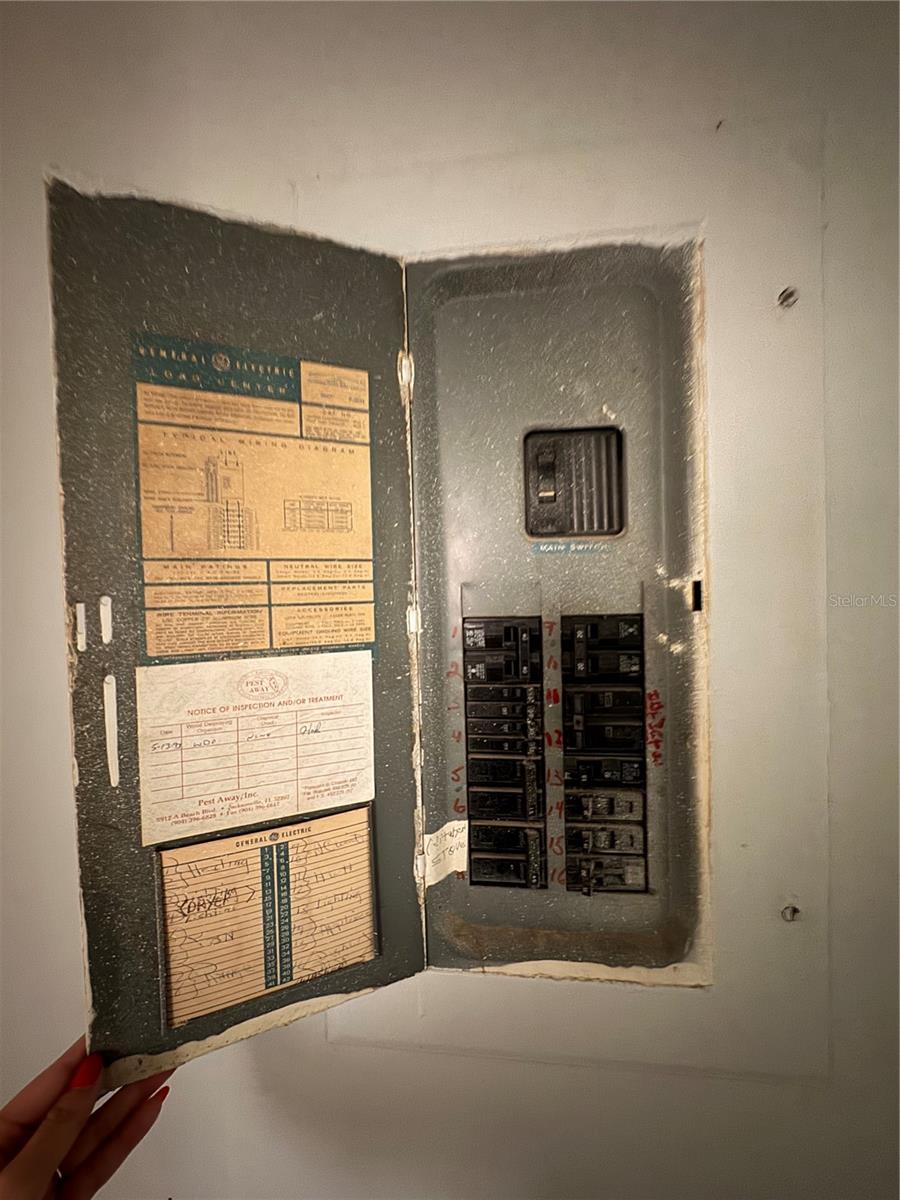 Image 13 of 17 For 1748 El Camino Road 1