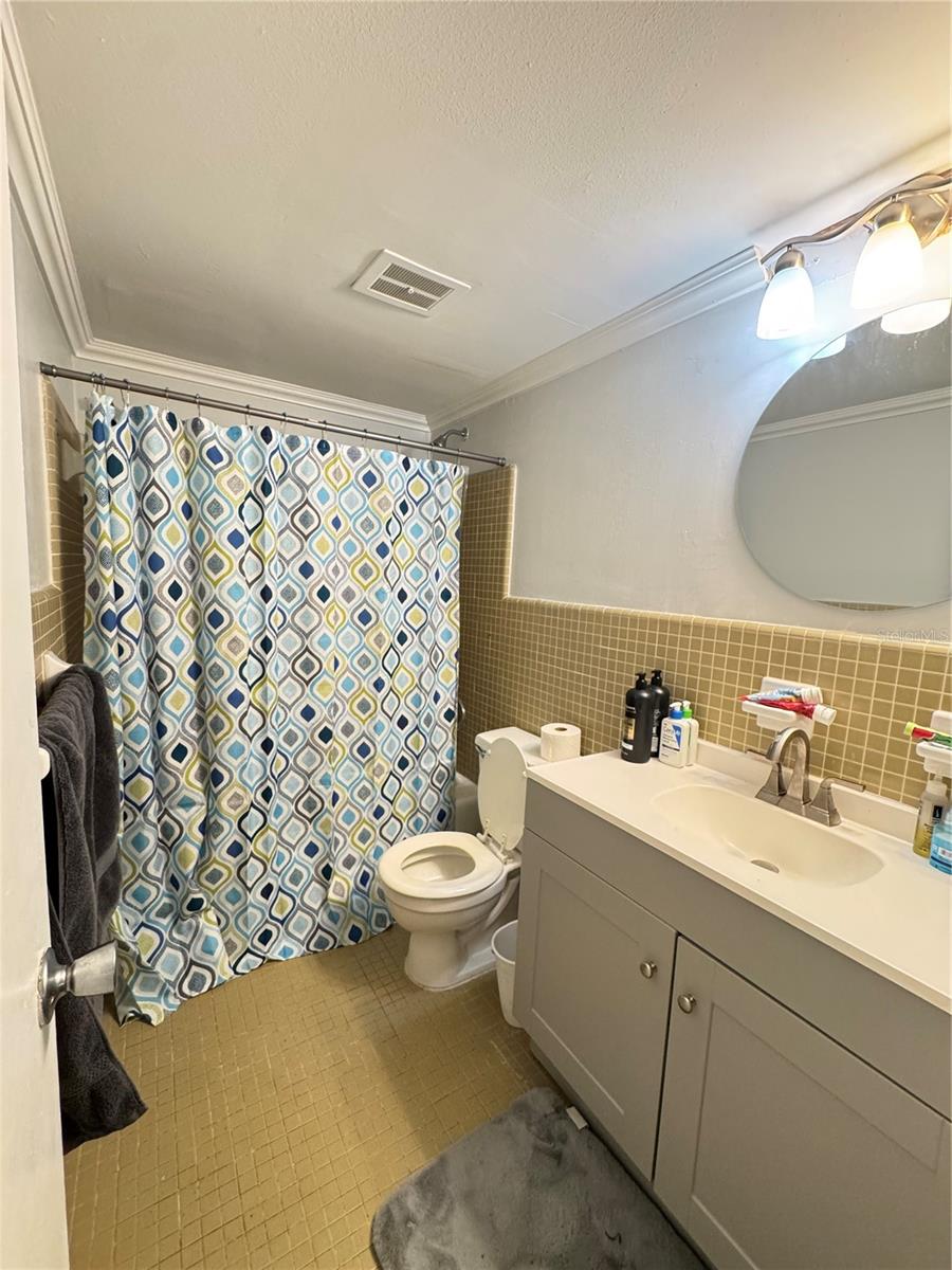 Image 14 of 17 For 1748 El Camino Road 1