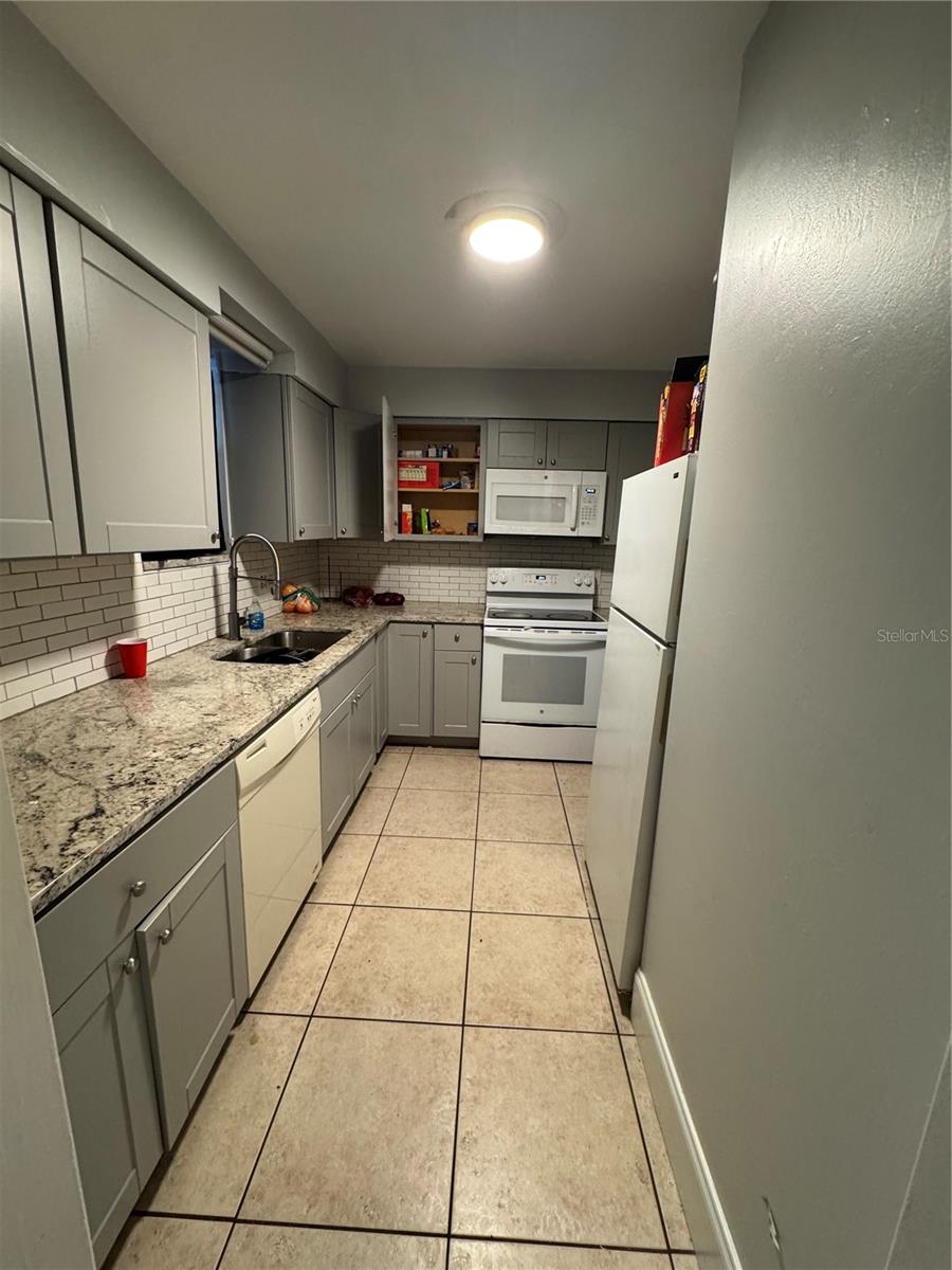 Image 3 of 17 For 1748 El Camino Road 1