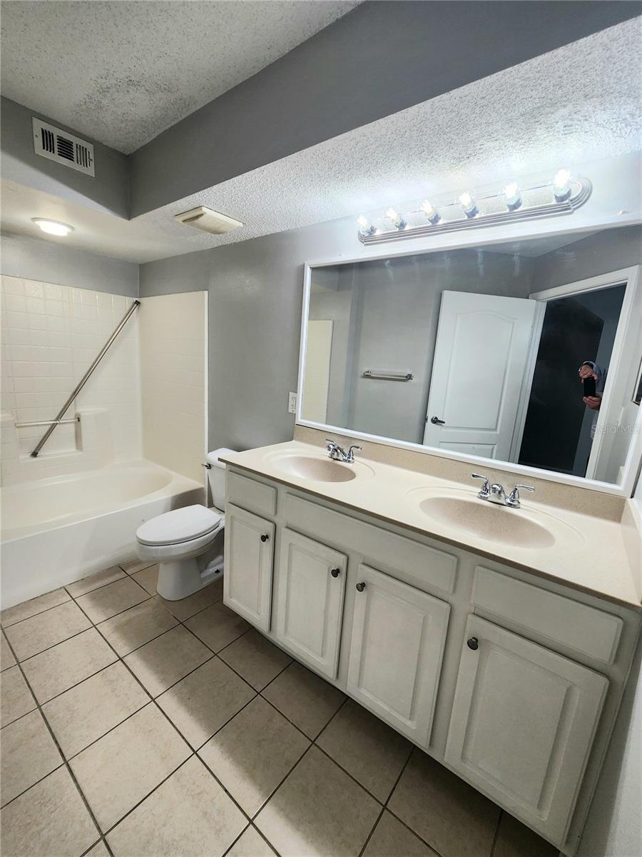 Image 15 of 42 For 12204 Wild Iris Way 109