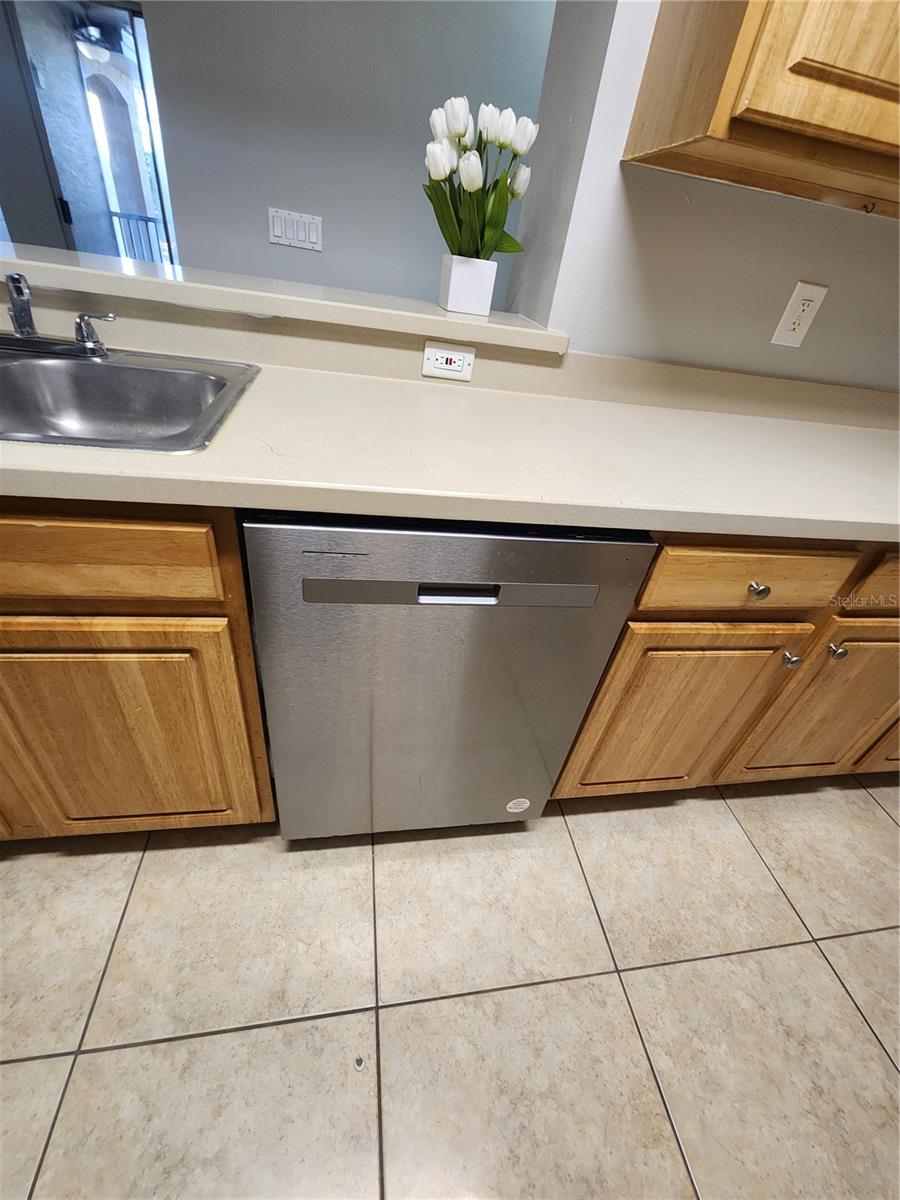 Image 23 of 42 For 12204 Wild Iris Way 109