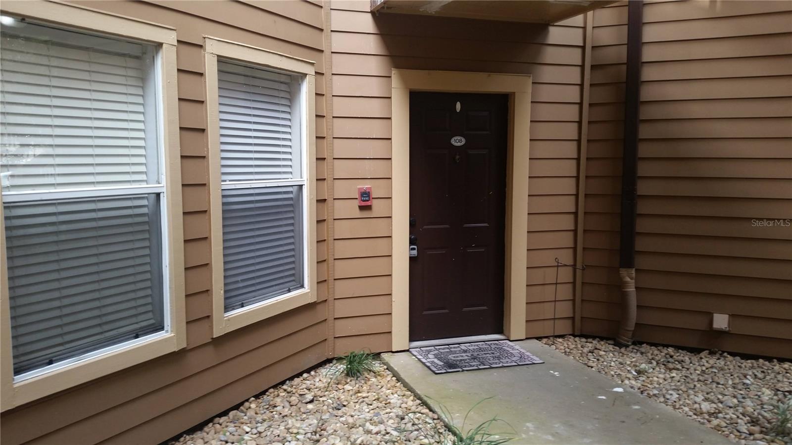 Image 3 of 15 For 486 Pin Oak Place 108