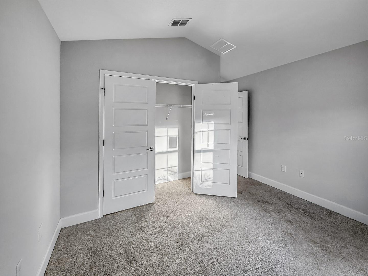 Image 16 of 24 For 100 Rivertown Road