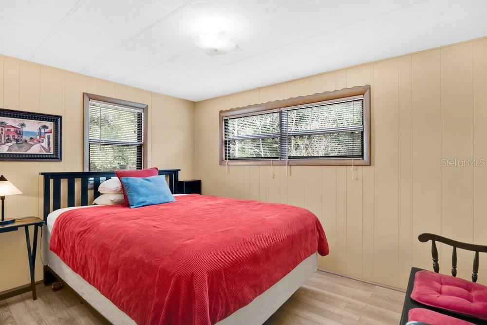 Image 20 of 43 For 6 Florence Boulevard