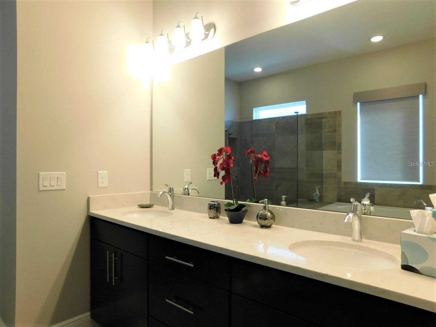 Image 24 of 50 For 15532 Sweet Orange Avenue