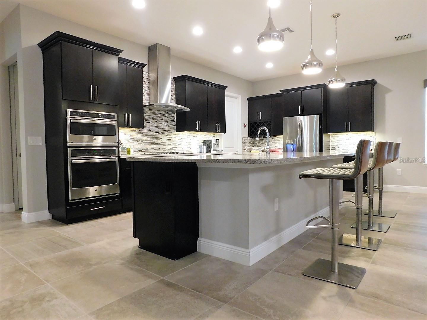 Image 5 of 50 For 15532 Sweet Orange Avenue