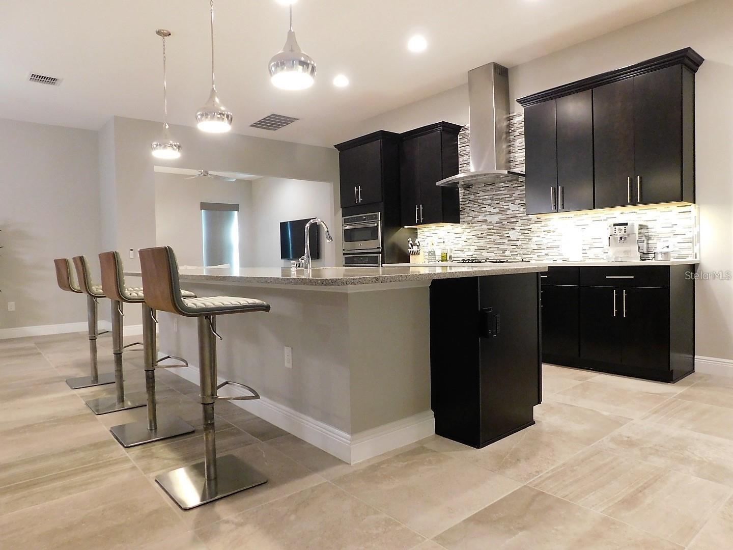 Image 6 of 50 For 15532 Sweet Orange Avenue