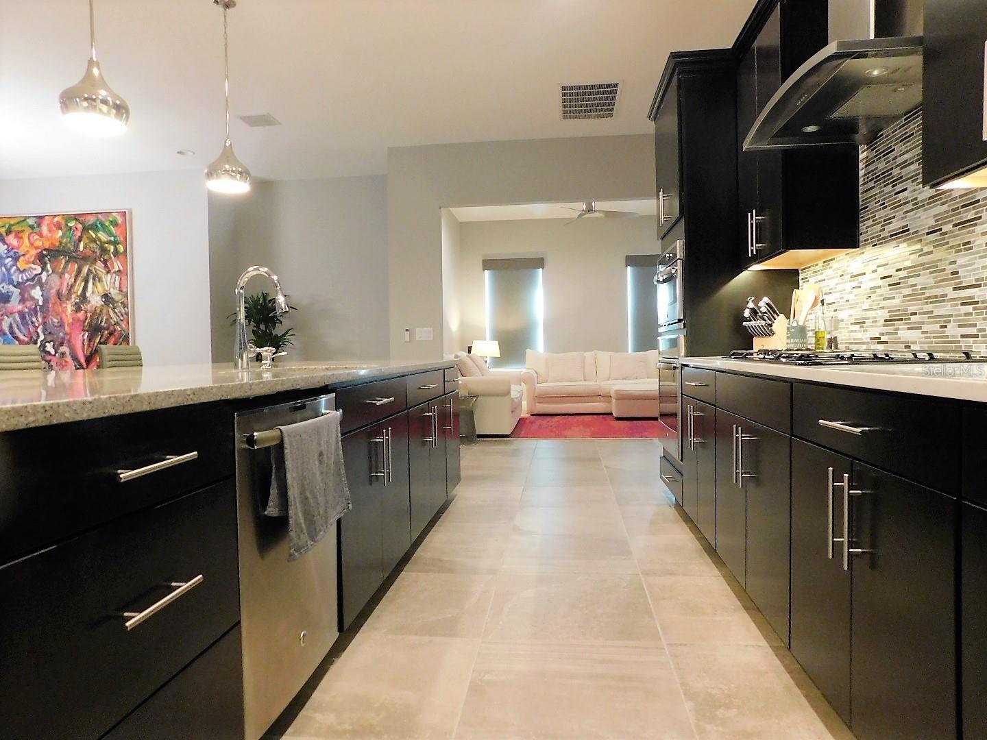 Image 7 of 50 For 15532 Sweet Orange Avenue