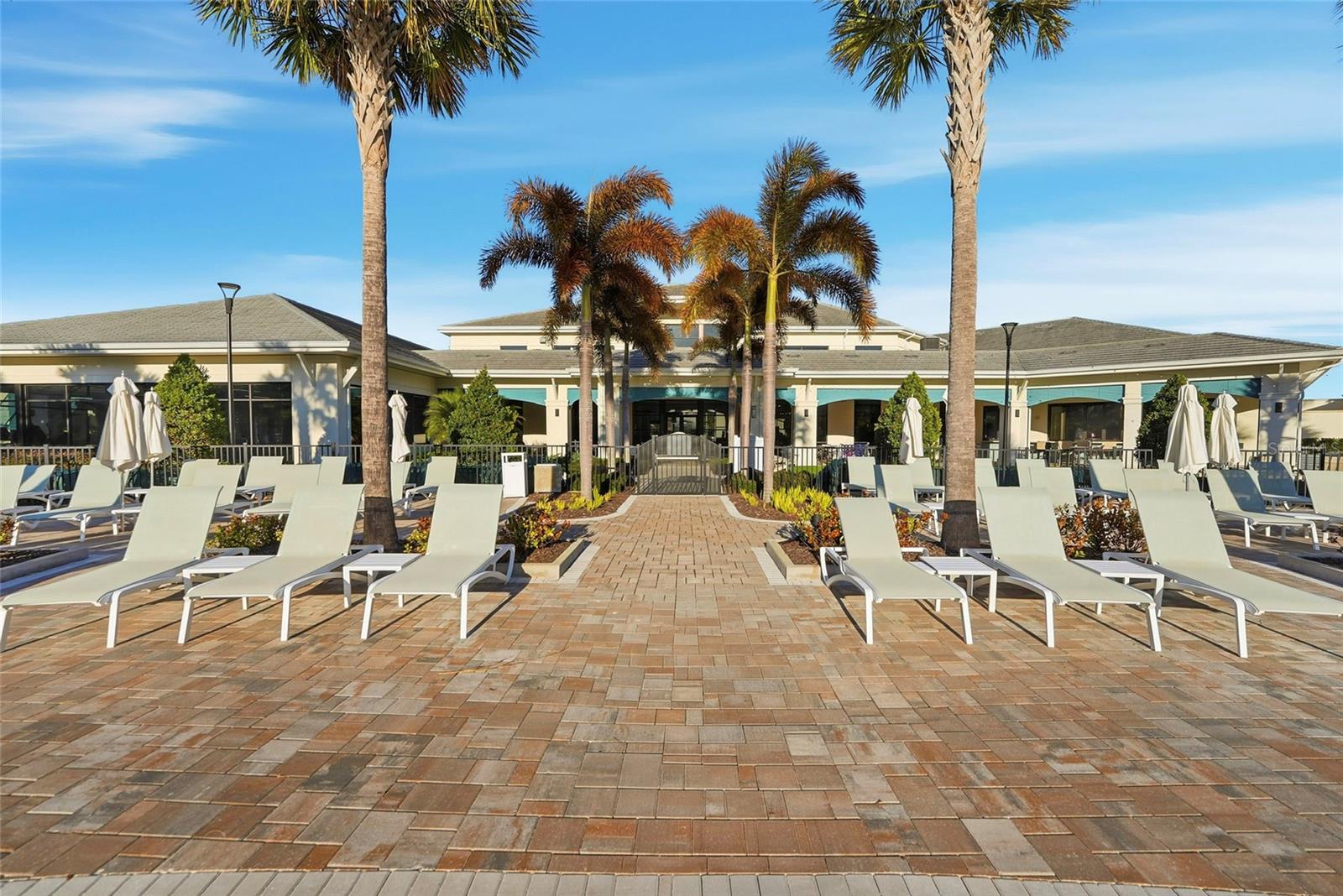 Image 54 of 73 For 6403 Shimmering Shores Lane