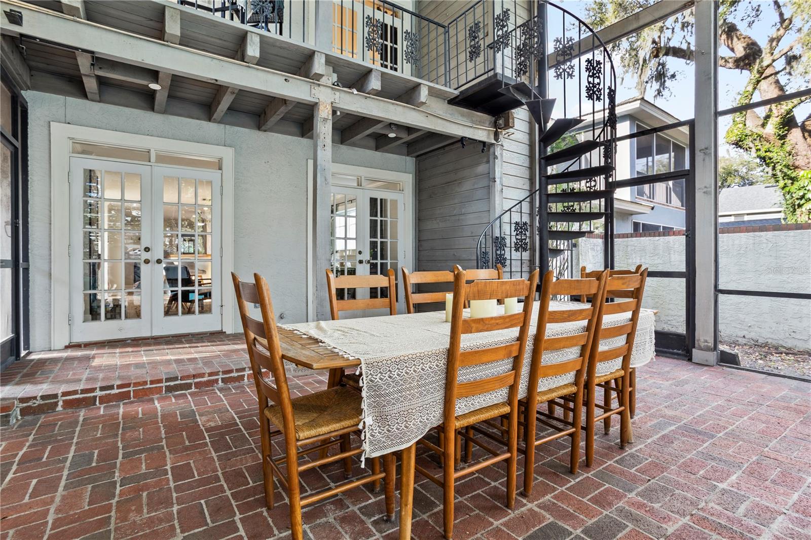 Image 14 of 54 For 210 Phillips Place