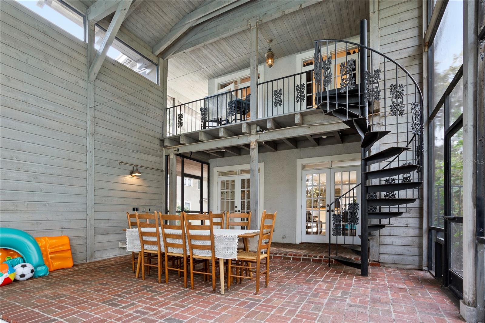 Image 15 of 54 For 210 Phillips Place