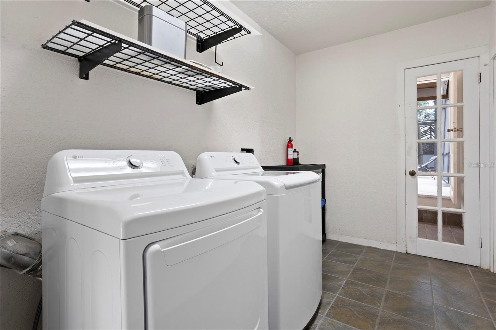 Image 23 of 54 For 210 Phillips Place