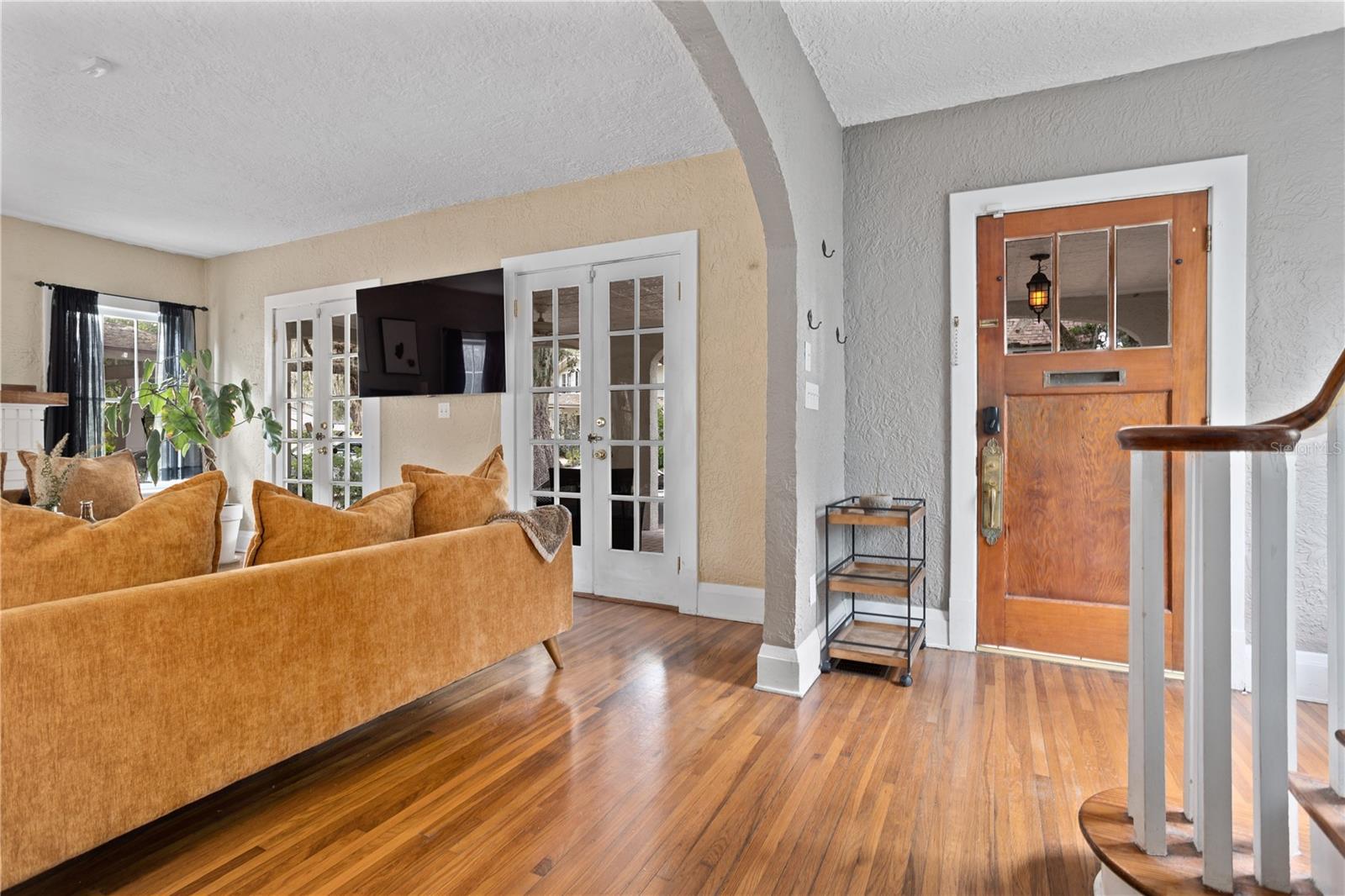 Image 25 of 54 For 210 Phillips Place