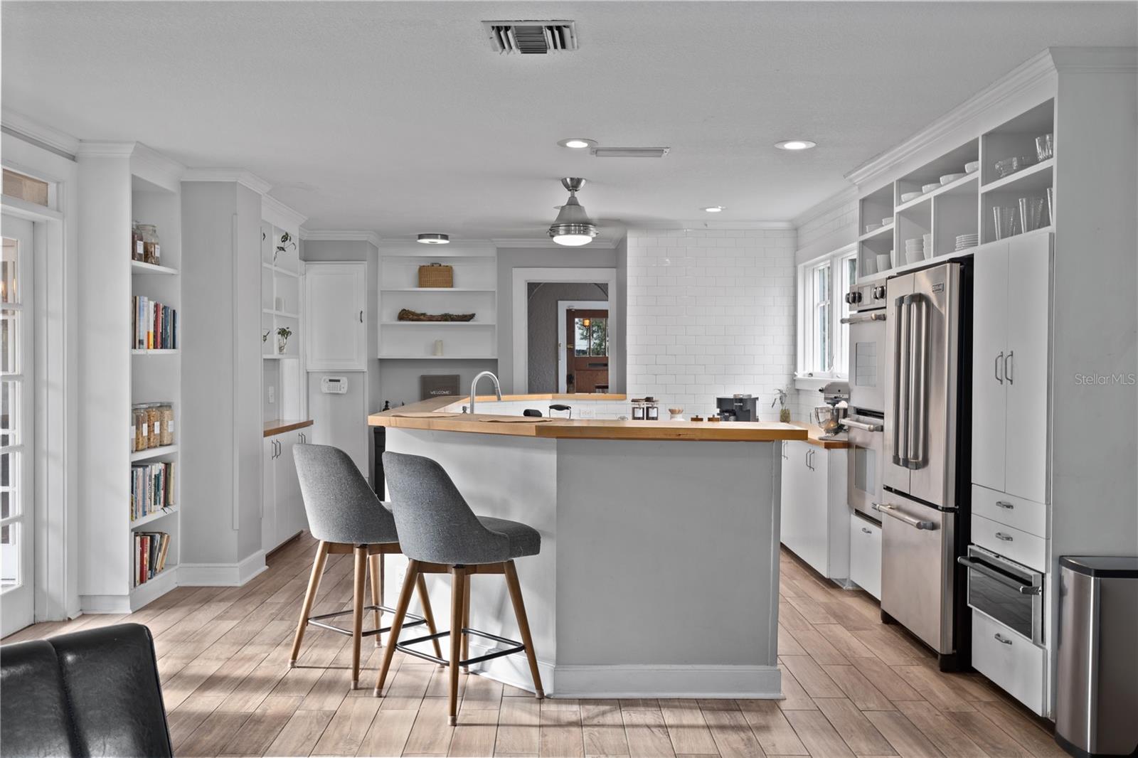 Image 30 of 54 For 210 Phillips Place