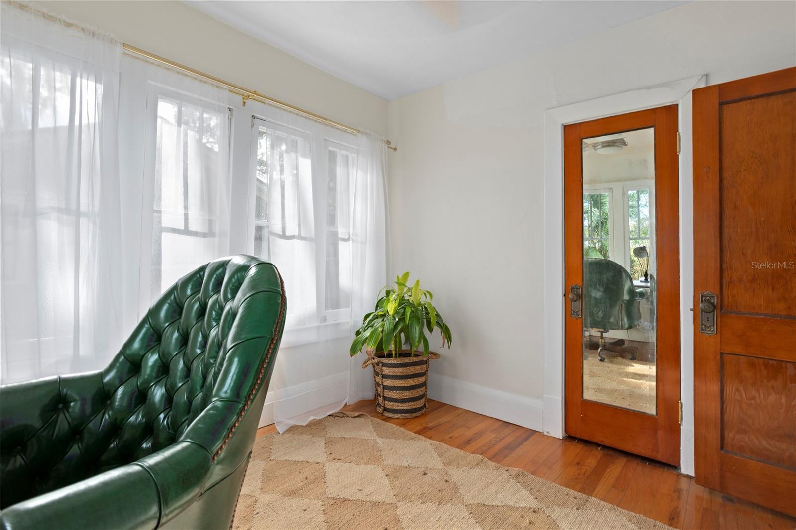 Image 37 of 54 For 210 Phillips Place