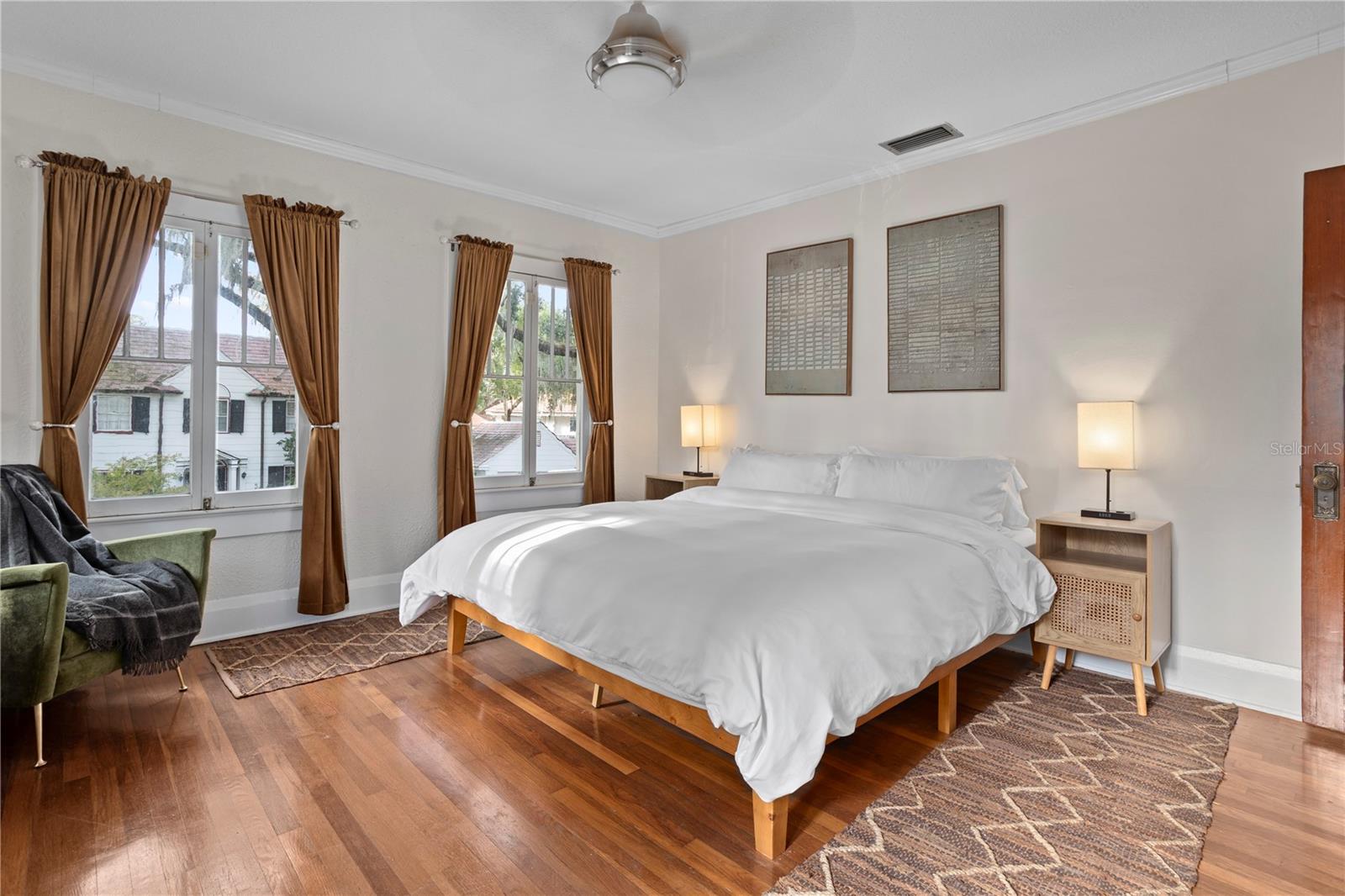 Image 40 of 54 For 210 Phillips Place