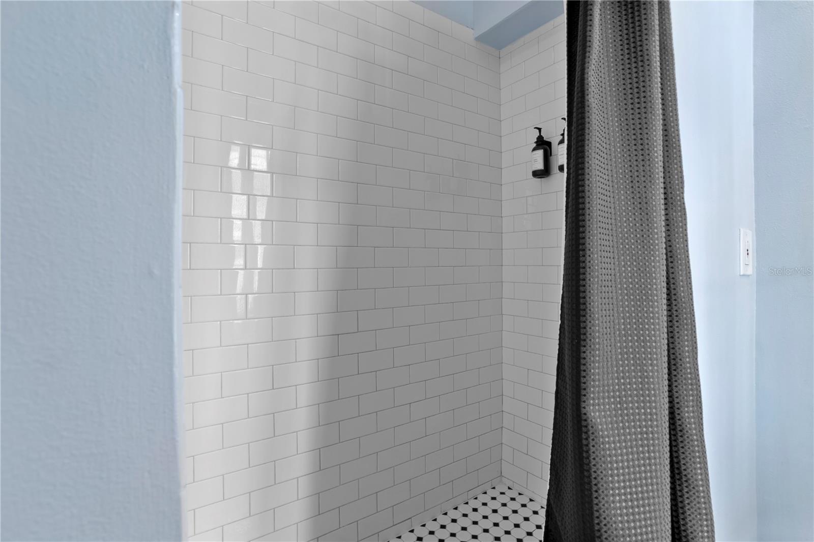 Image 45 of 54 For 210 Phillips Place