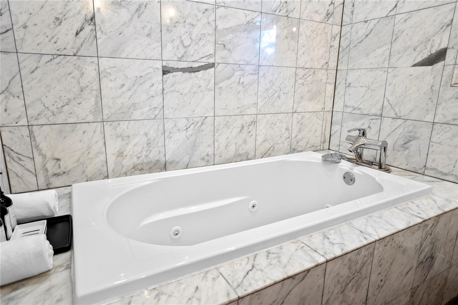 Image 51 of 54 For 210 Phillips Place