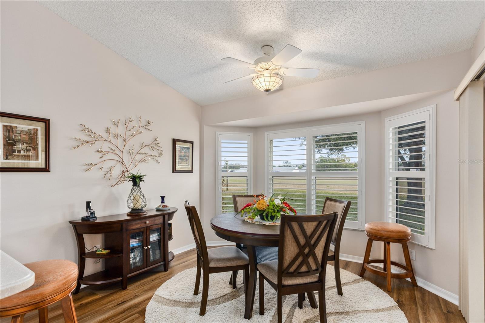 Image 12 of 47 For 25233 Lost Oak Circle