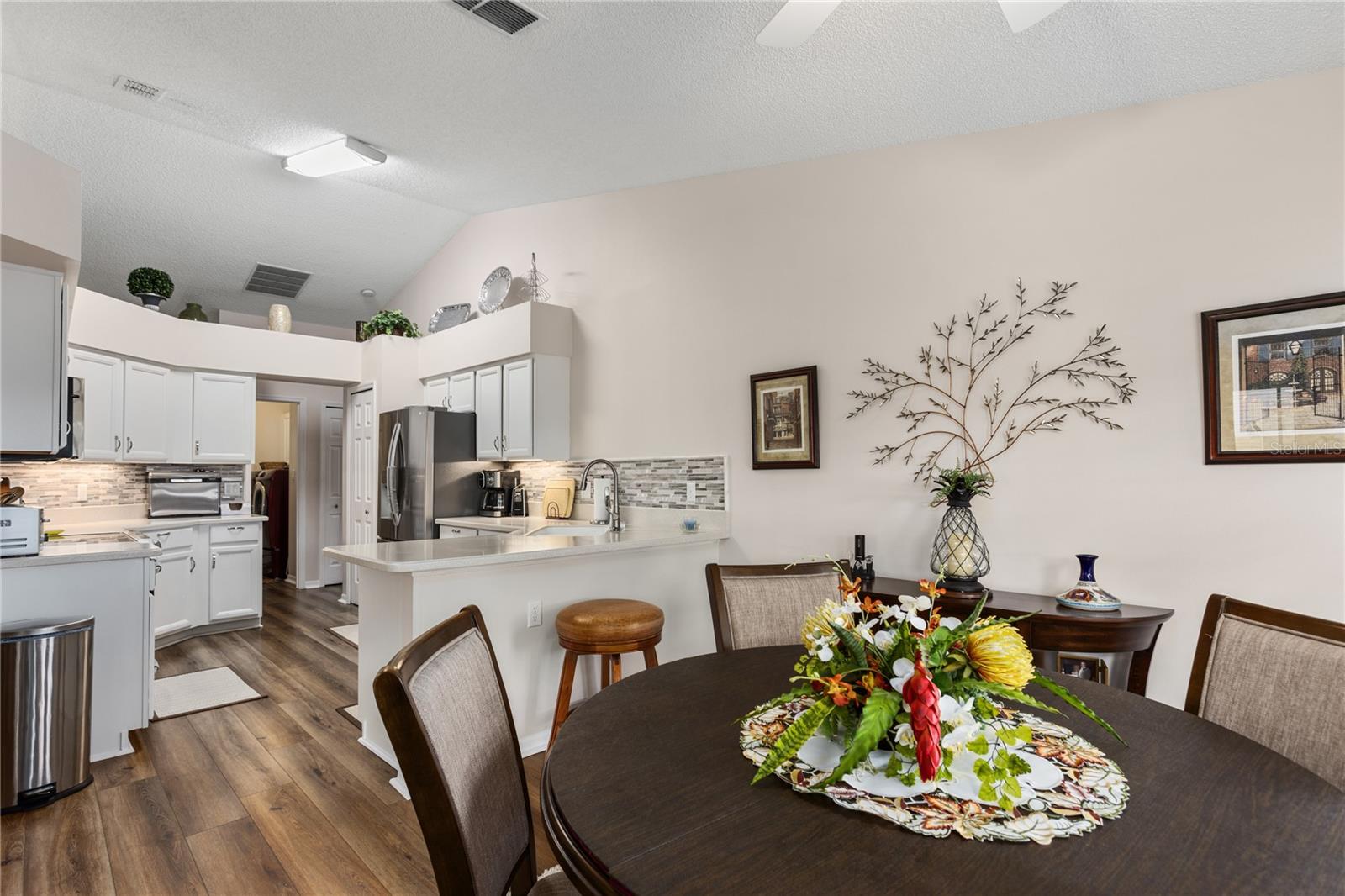 Image 13 of 47 For 25233 Lost Oak Circle