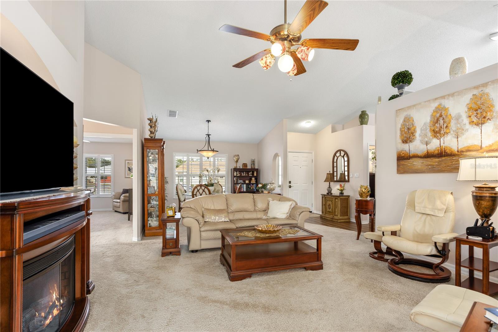 Image 15 of 47 For 25233 Lost Oak Circle