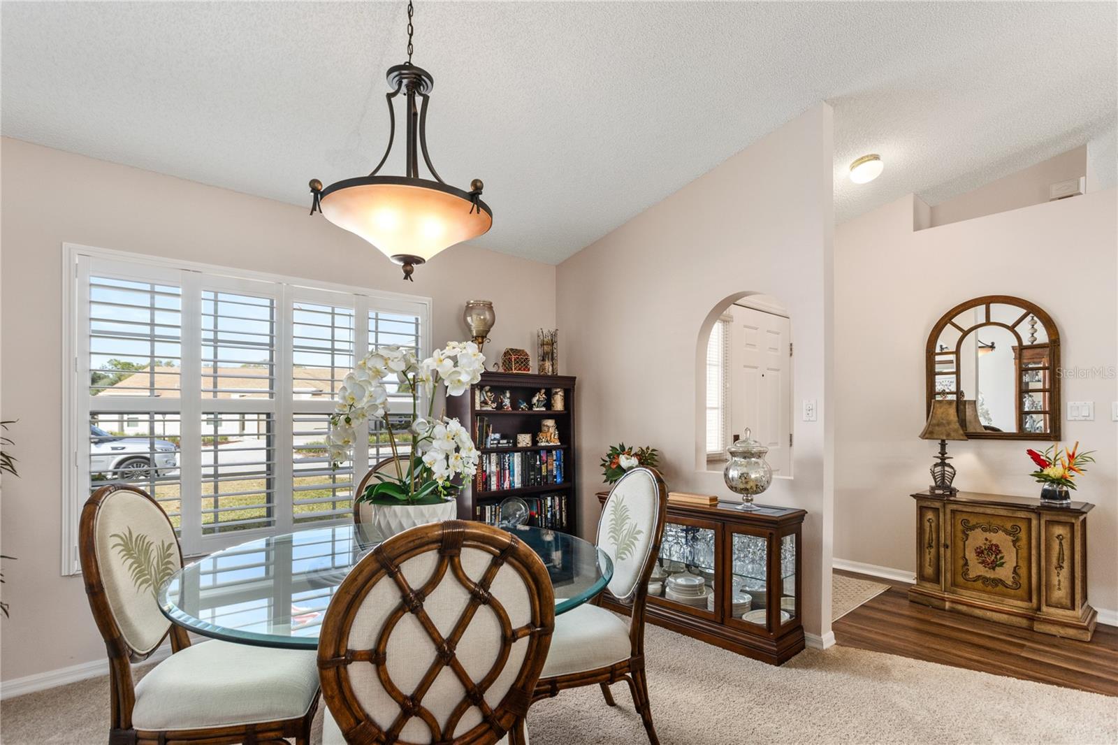 Image 19 of 47 For 25233 Lost Oak Circle