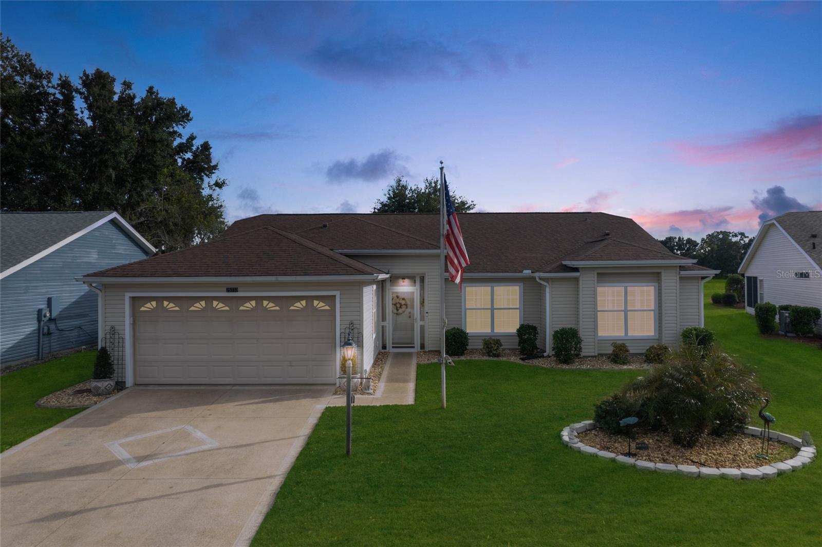 Image 2 of 47 For 25233 Lost Oak Circle