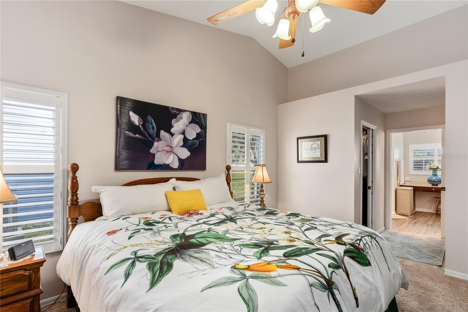 Image 23 of 47 For 25233 Lost Oak Circle