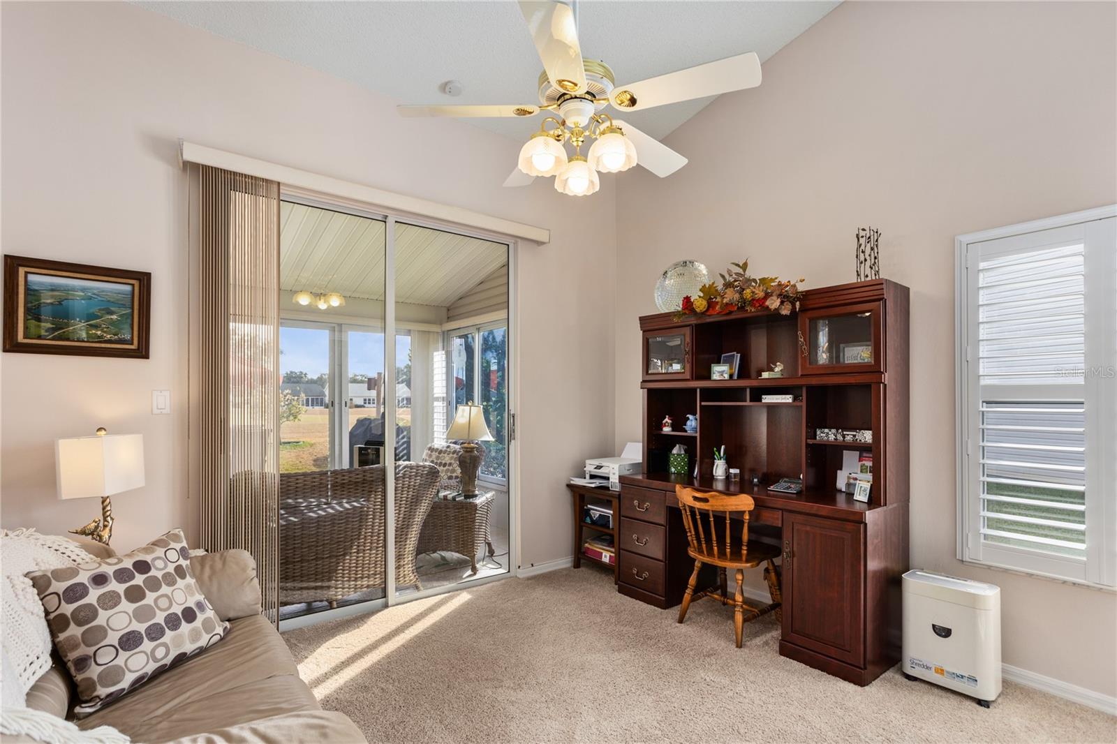 Image 30 of 47 For 25233 Lost Oak Circle