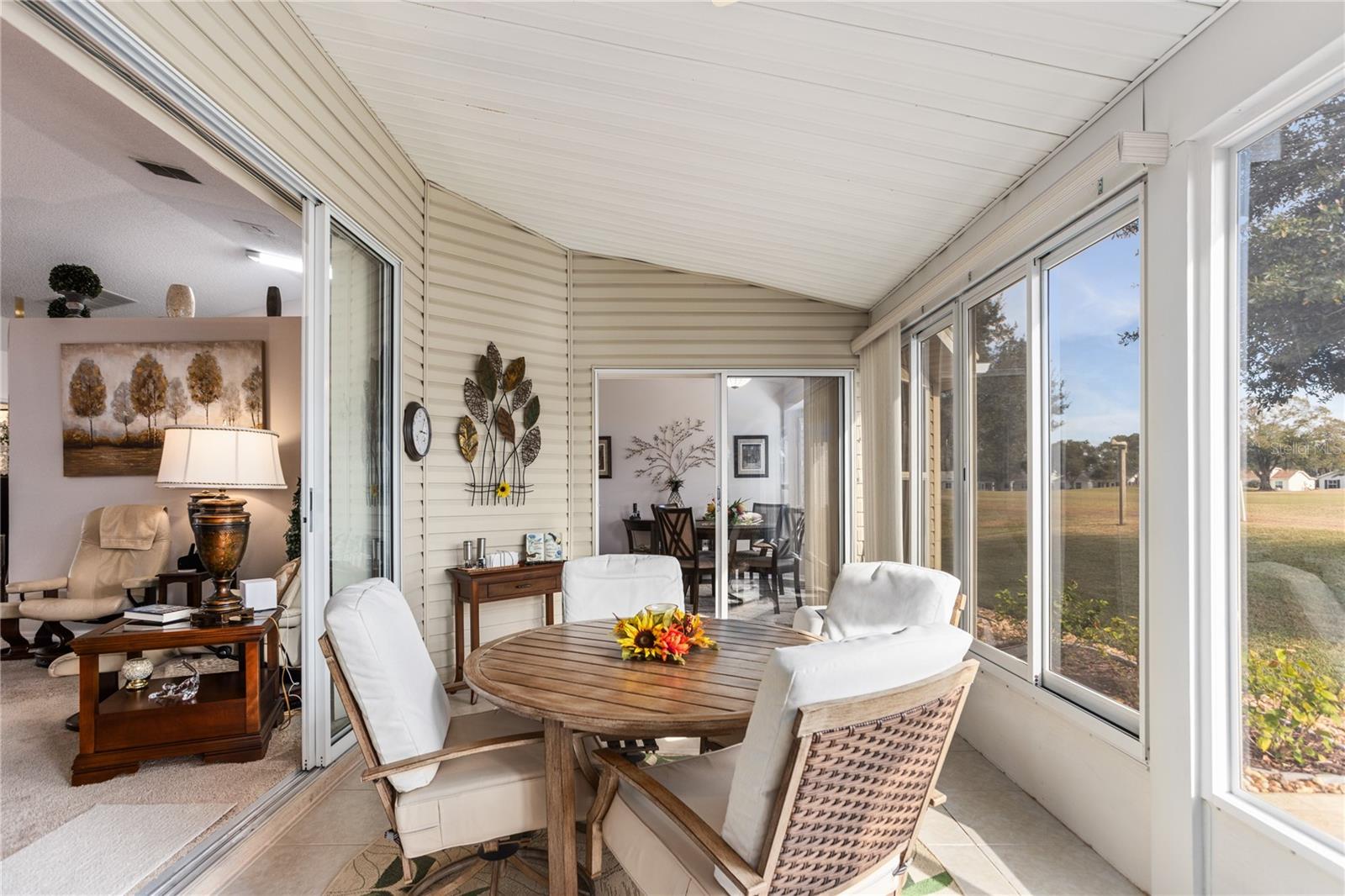 Image 33 of 47 For 25233 Lost Oak Circle