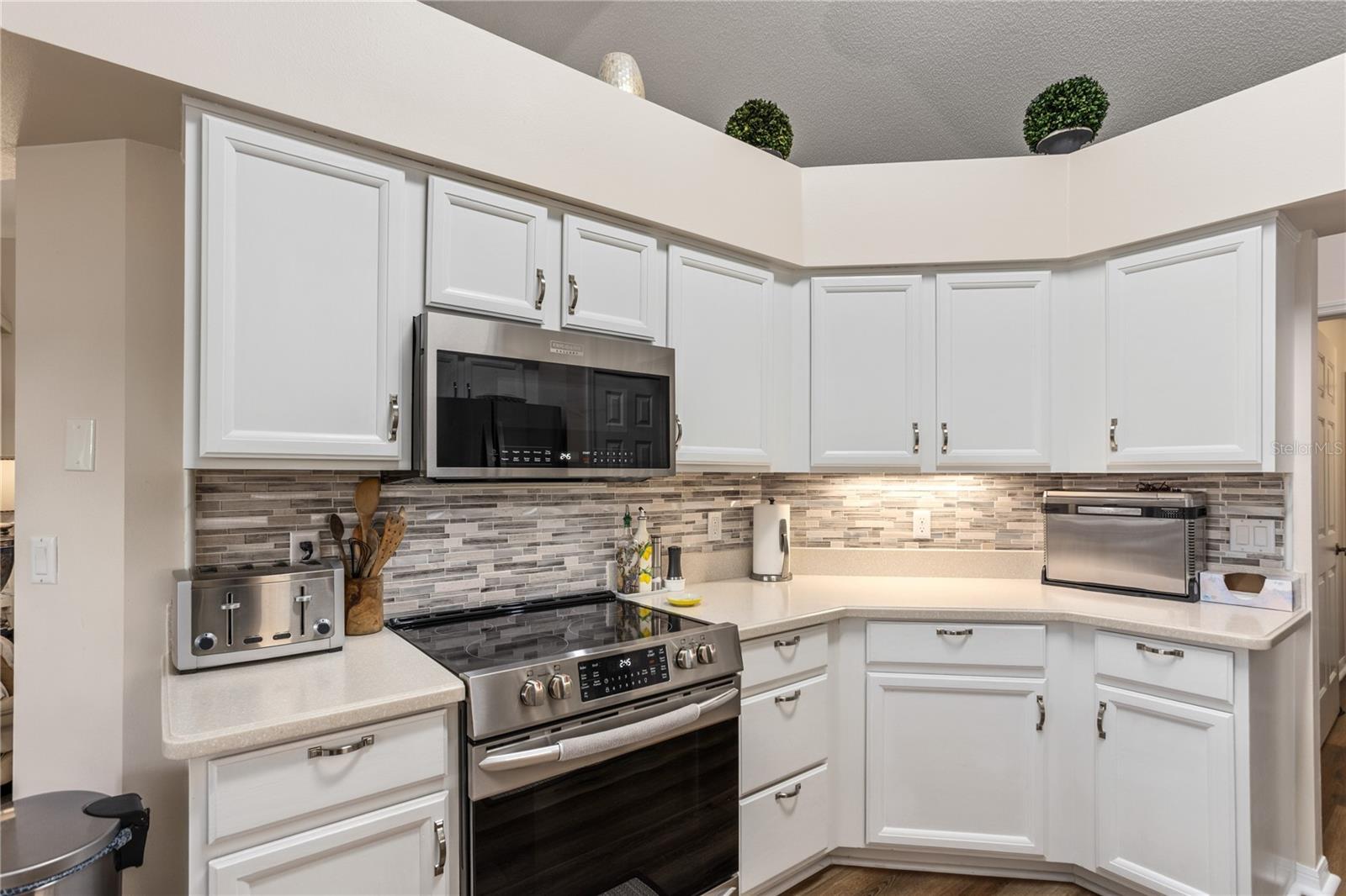 Image 5 of 47 For 25233 Lost Oak Circle