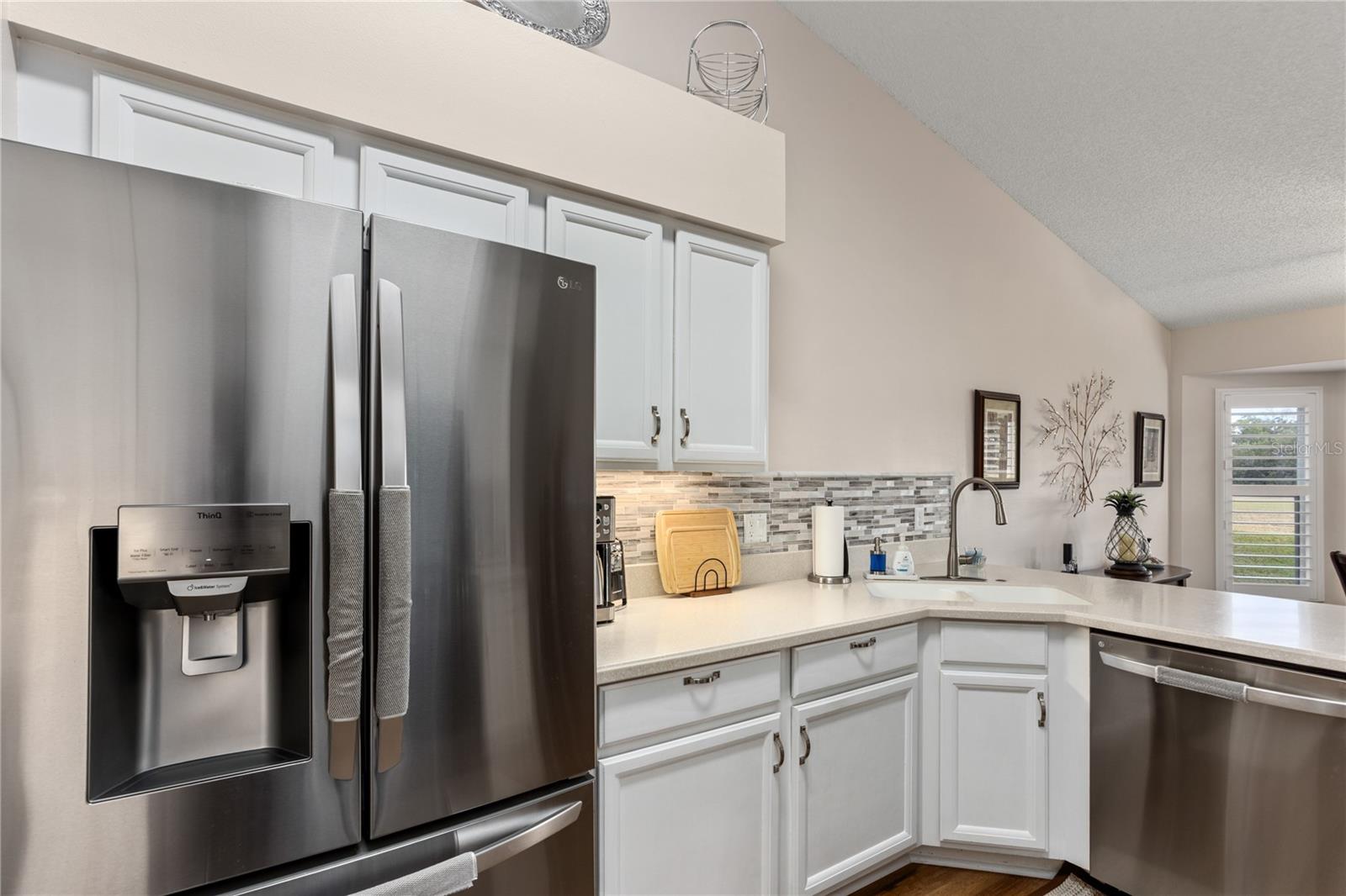 Image 7 of 47 For 25233 Lost Oak Circle