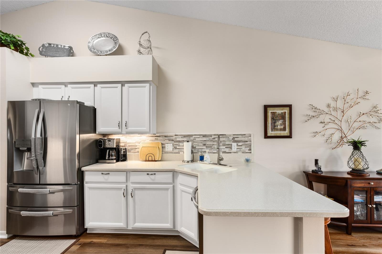 Image 9 of 47 For 25233 Lost Oak Circle