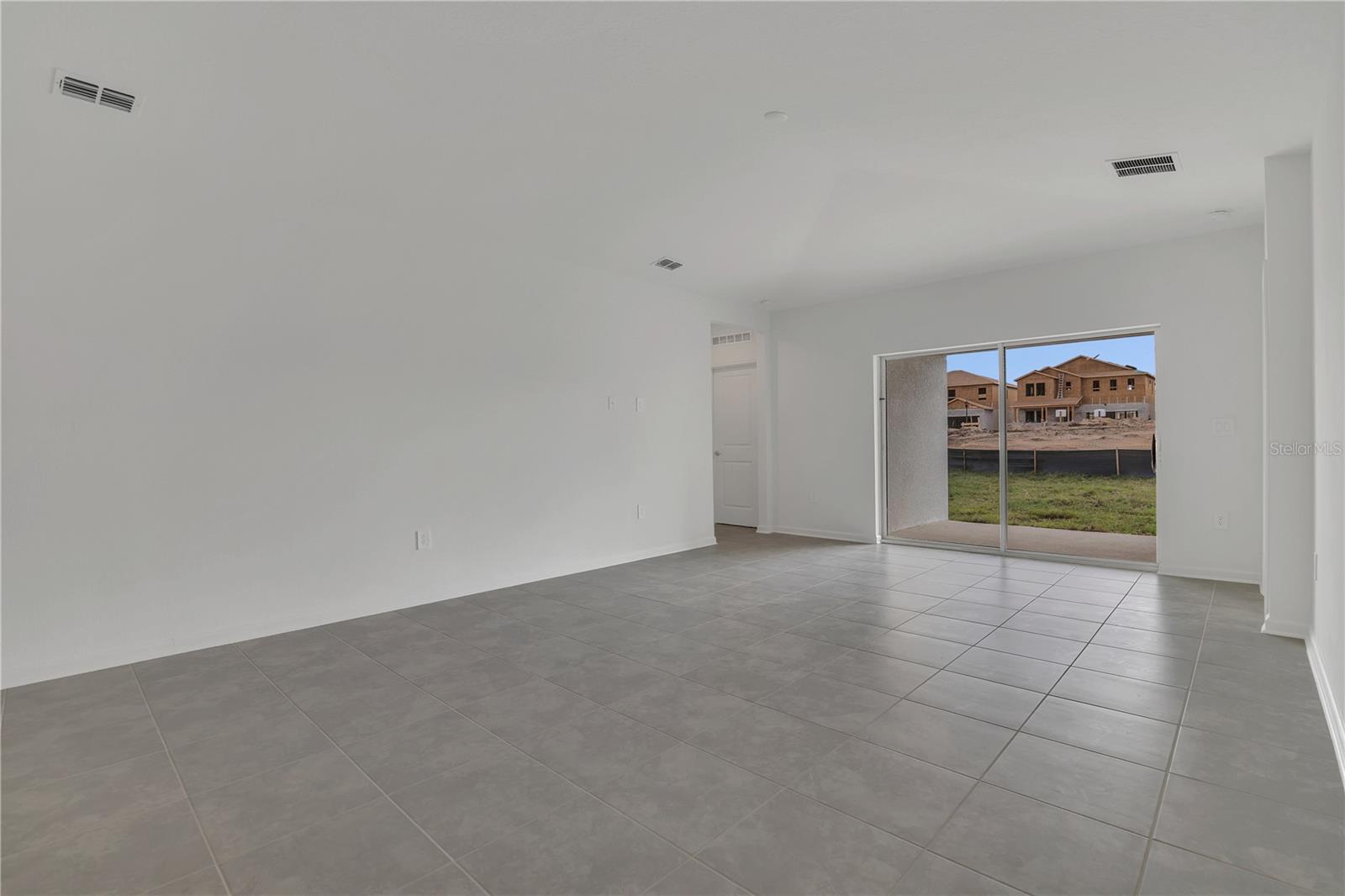 Image 12 of 44 For 2671 Armstrong Avenue A