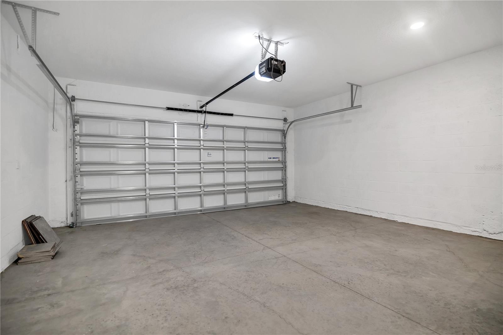 Image 21 of 44 For 2671 Armstrong Avenue A