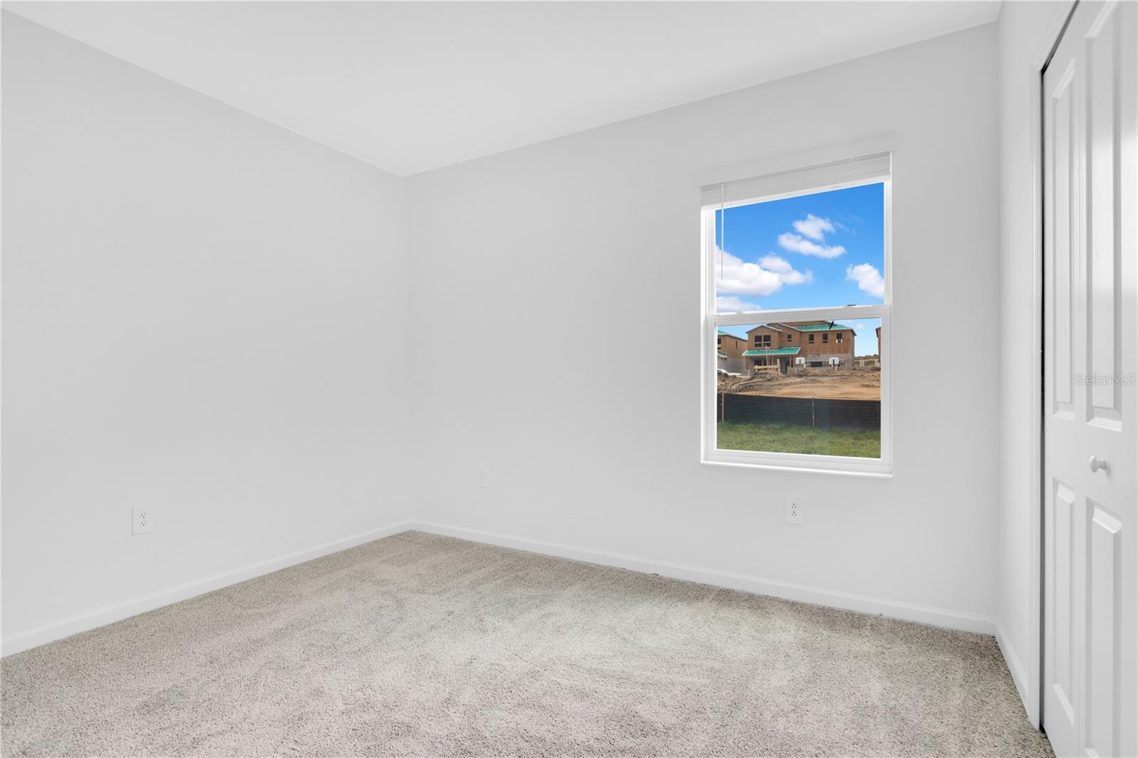 Image 32 of 44 For 2671 Armstrong Avenue A