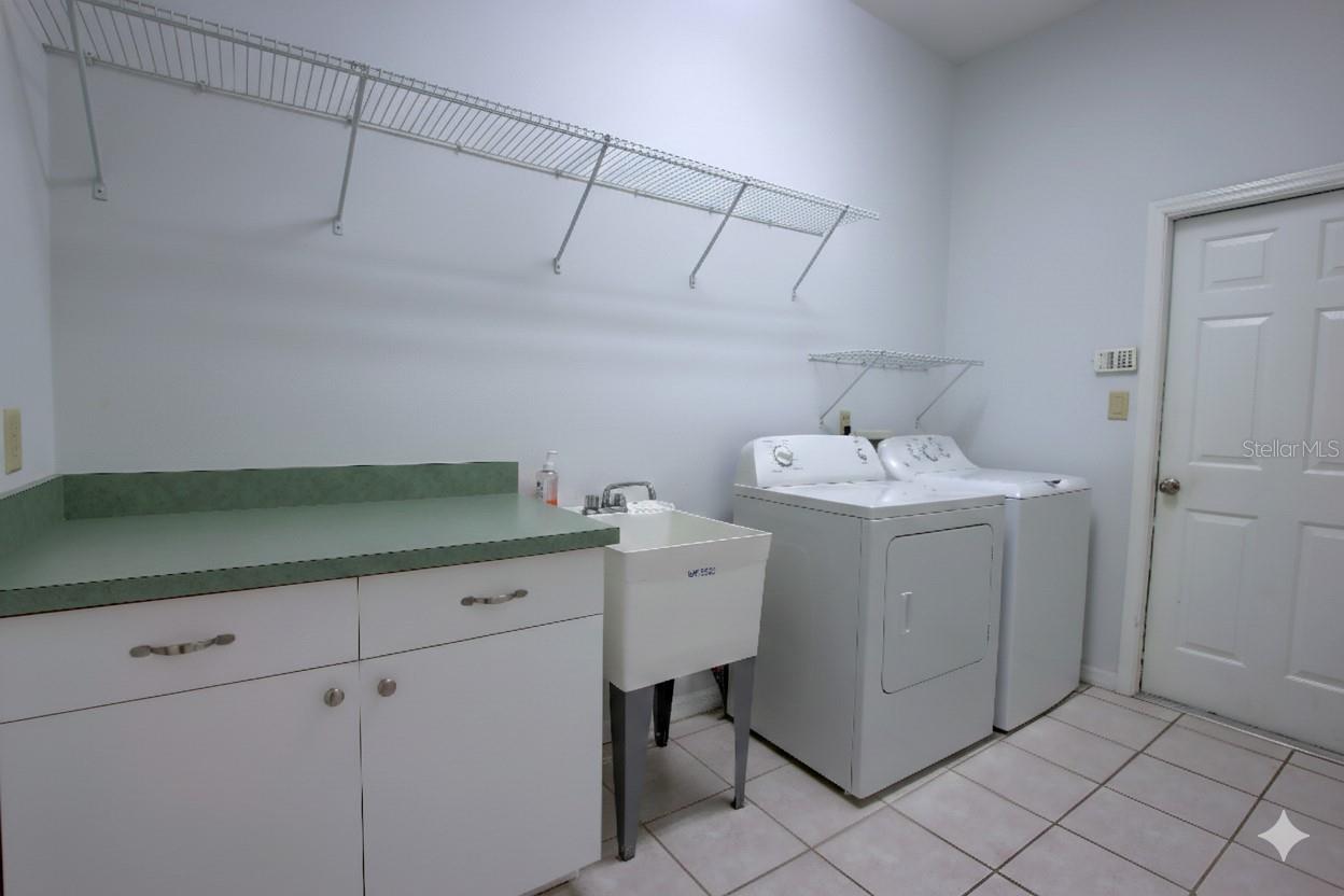 Image 20 of 39 For 3201 Site To See Avenue