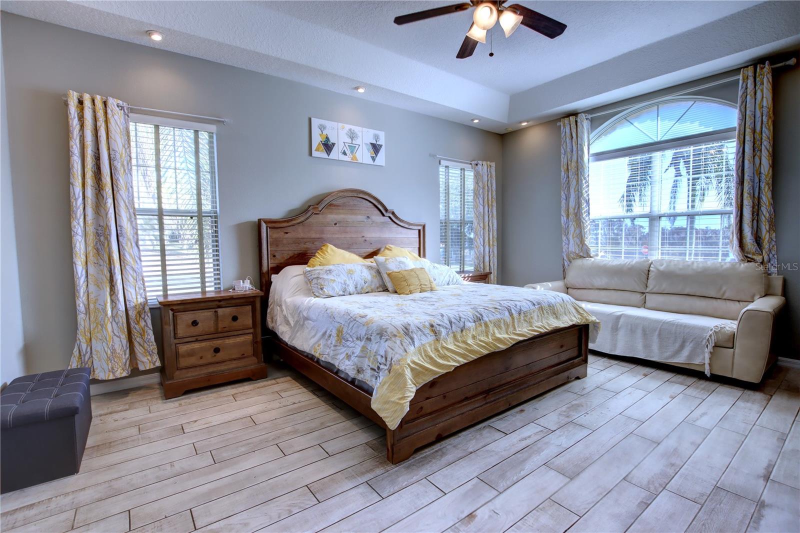 Image 21 of 39 For 3201 Site To See Avenue