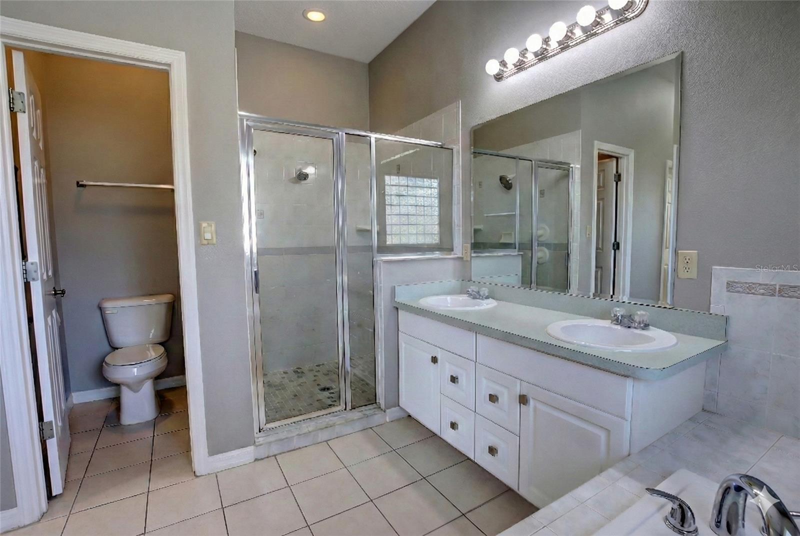 Image 23 of 39 For 3201 Site To See Avenue