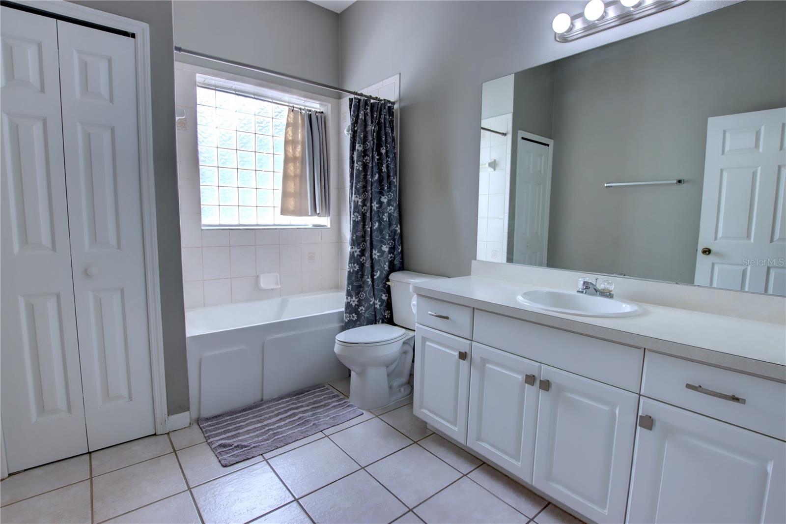 Image 29 of 39 For 3201 Site To See Avenue