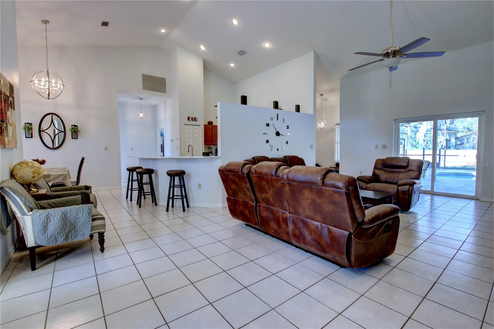 Image 5 of 39 For 3201 Site To See Avenue