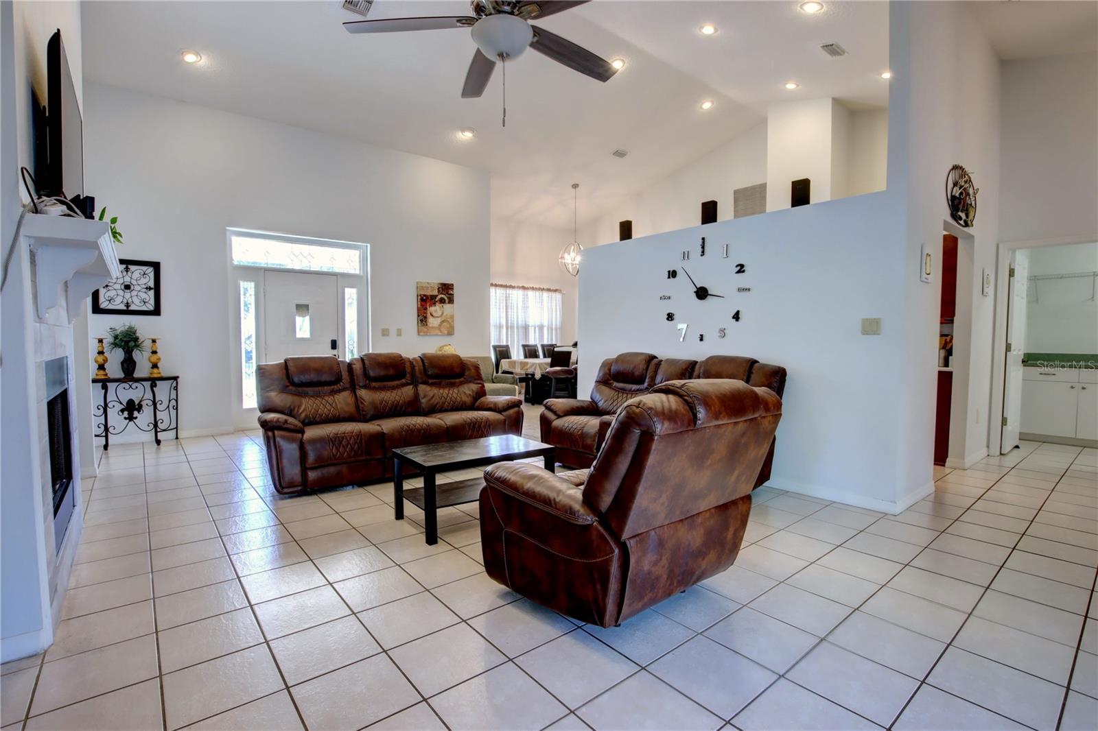 Image 7 of 39 For 3201 Site To See Avenue