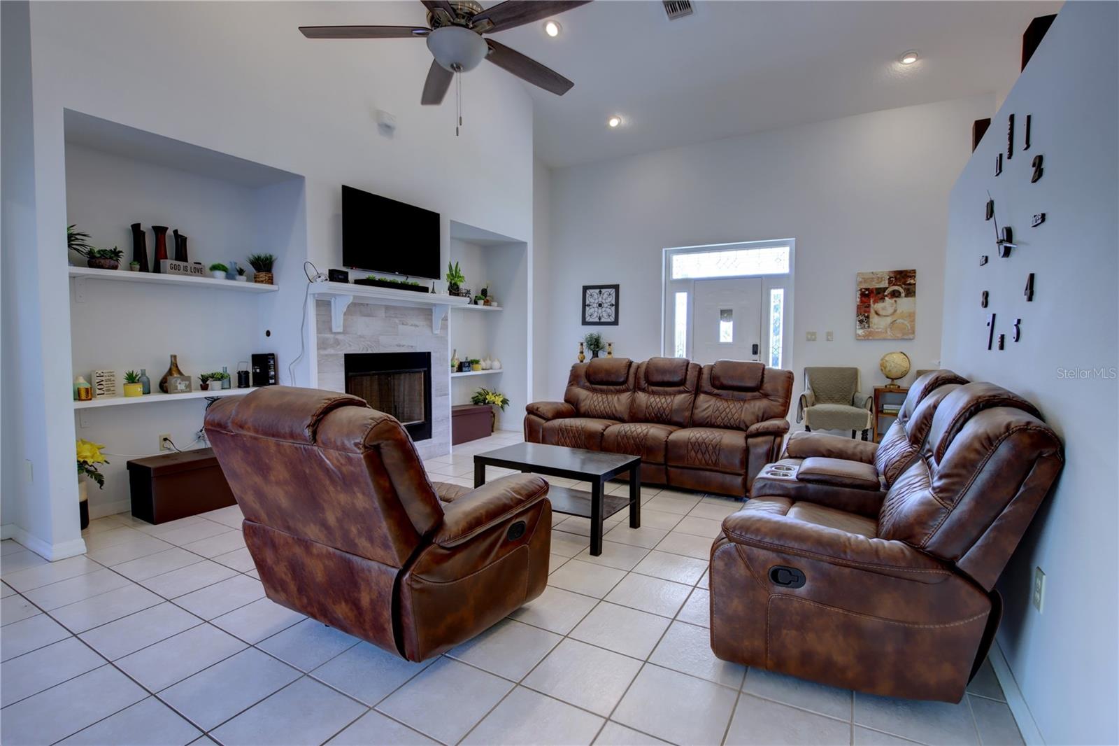 Image 8 of 39 For 3201 Site To See Avenue