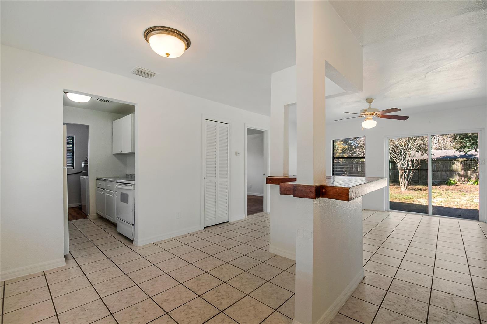 Image 9 of 46 For 508 Peach Tree Lane