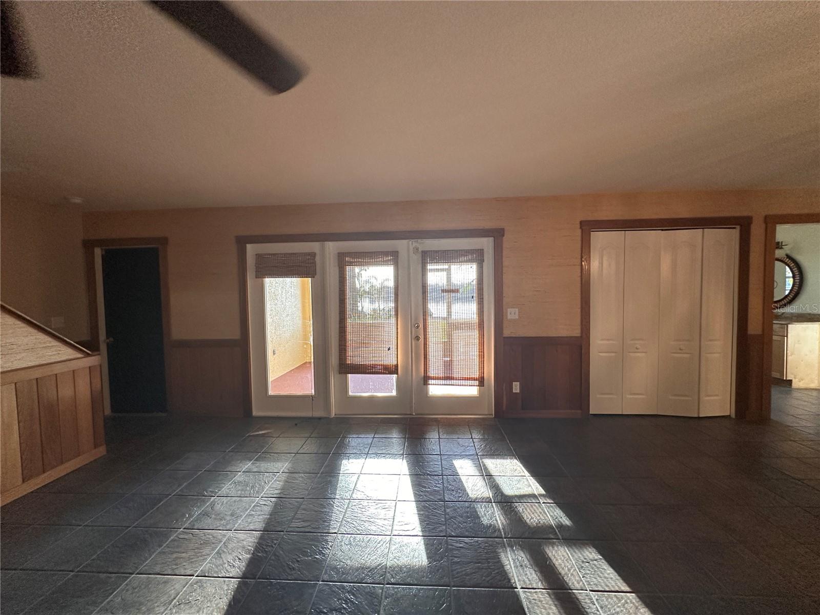 Image 21 of 38 For 41515 Silver Drive