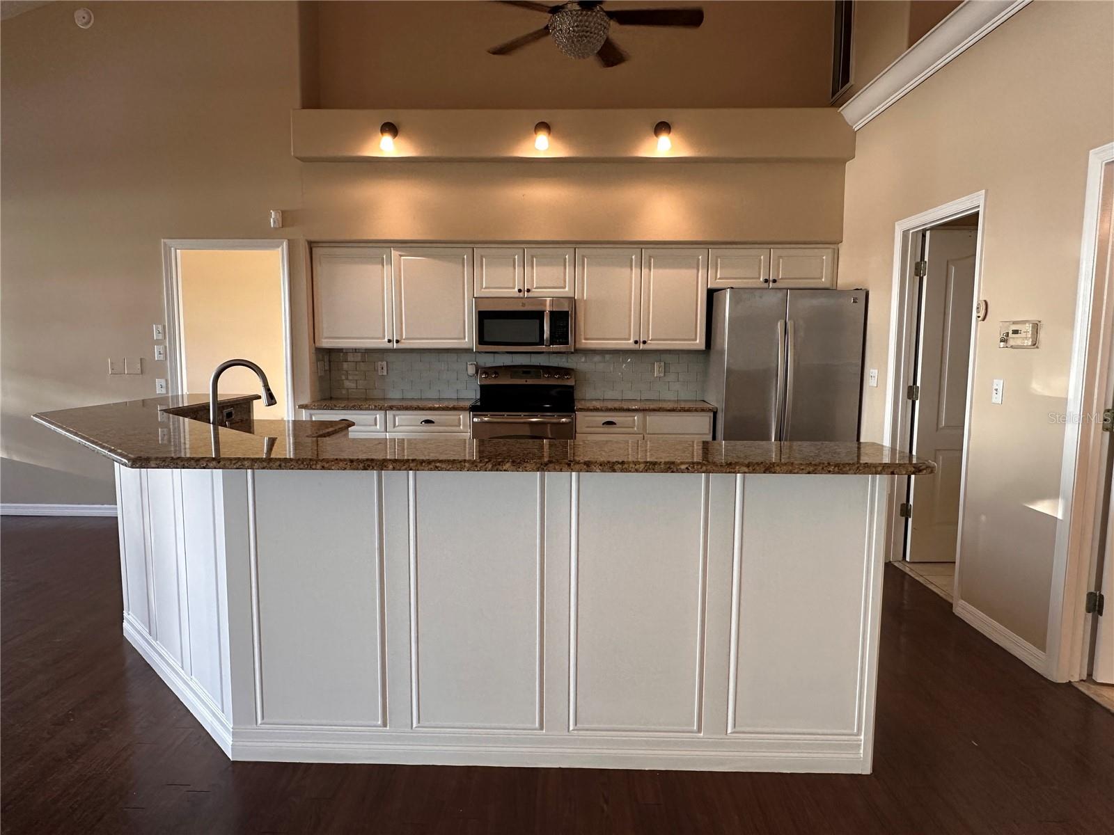 Image 32 of 38 For 41515 Silver Drive