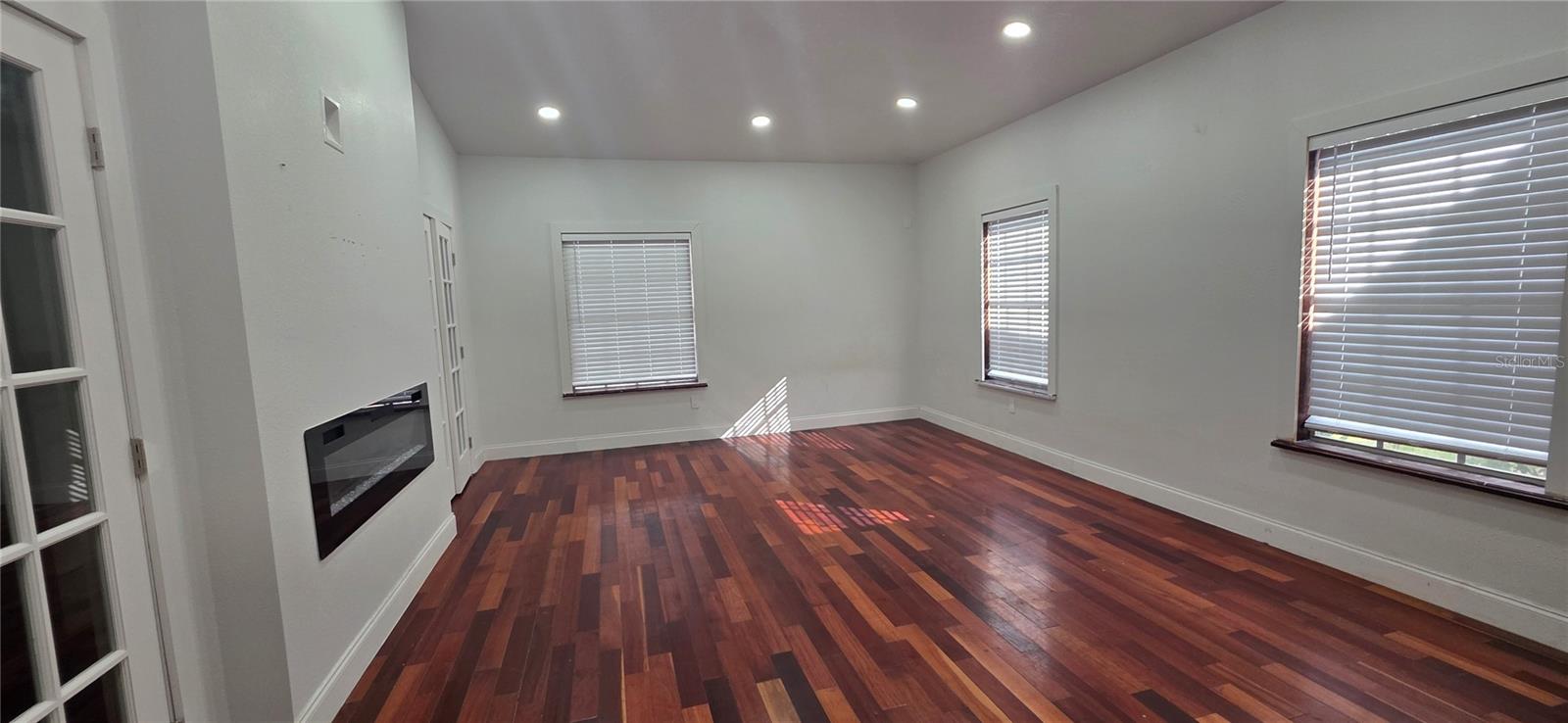 Image 28 of 79 For 8273 Wilson Terrace