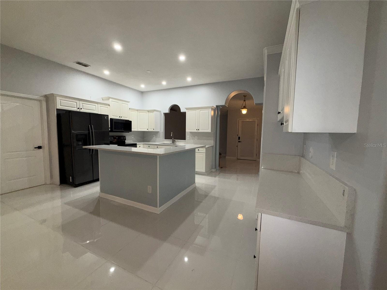 Image 2 of 17 For 465 Haversham Road