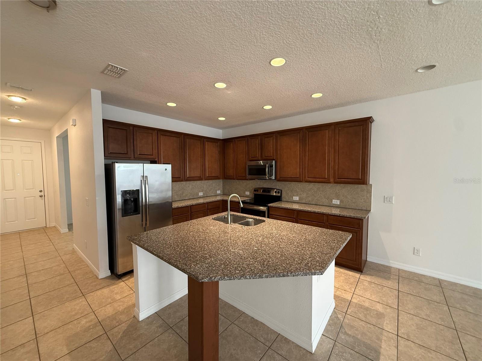 Image 7 of 27 For 7605 Ripplepointe Way