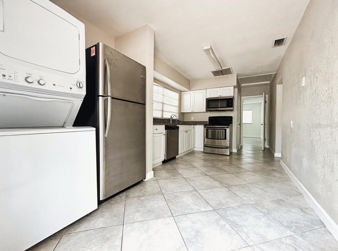 Image 8 of 63 For 35 Winter Park Street